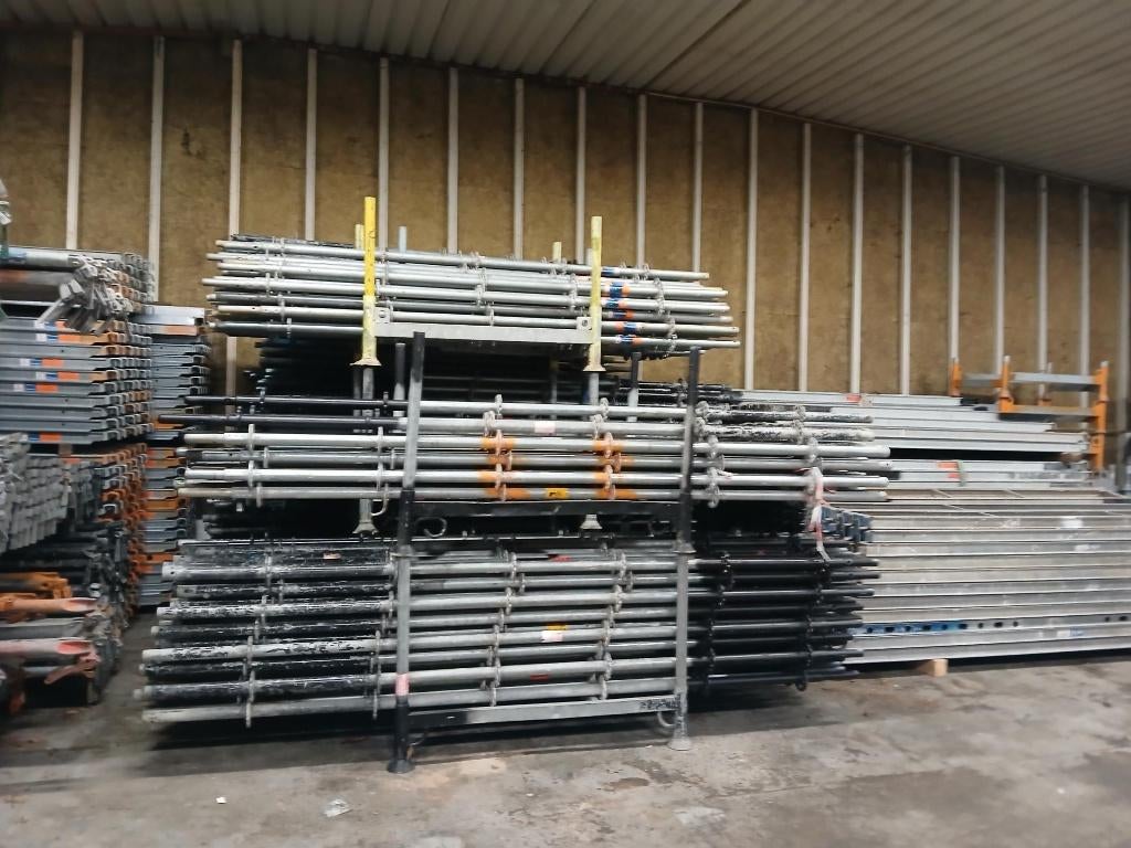 Steigermateriaal Altrad MJ Scafom (Layher compatibel), Doe-het-zelf en Bouw, Steigers, Gebruikt, Daksteiger, Ophalen