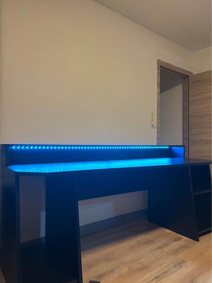 Grote bureau zo goed als nieuw, Huis en Inrichting, Woonaccessoires | Kisten, Zo goed als nieuw, Ophalen