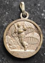 Médaille de parachutiste - Saint Michel (Saint Patron), Collections, Objets militaires | Général, Enlèvement ou Envoi, Armée de l'air