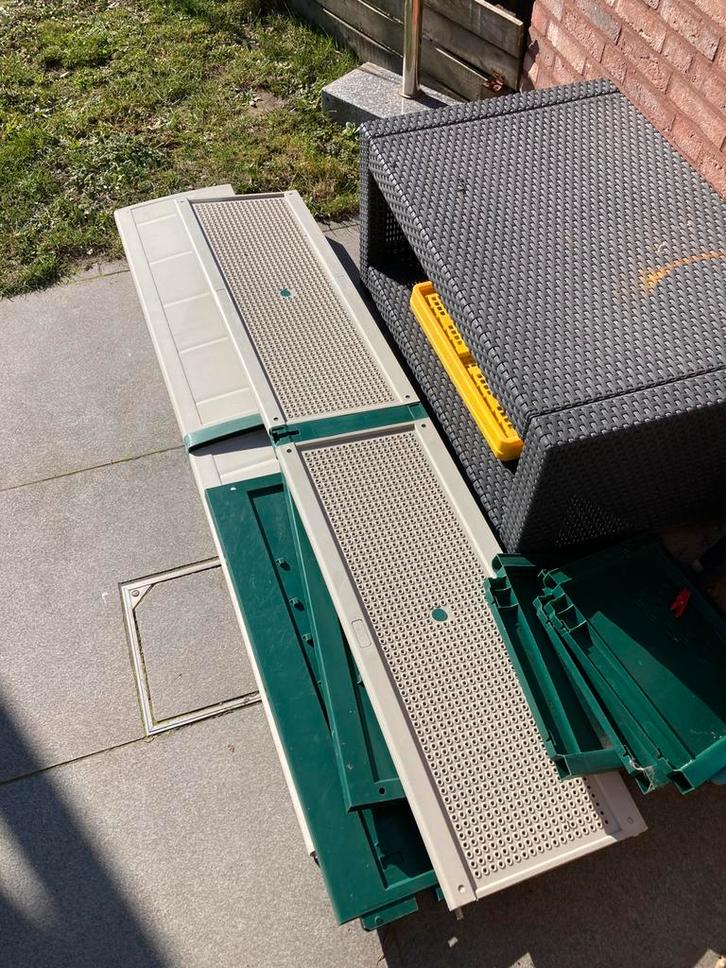 Abri de jardin gratuit avec quelques travaux, Jardin & Terrasse, Stockage & Armoires de jardin, Utilisé, Synthétique, Enlèvement