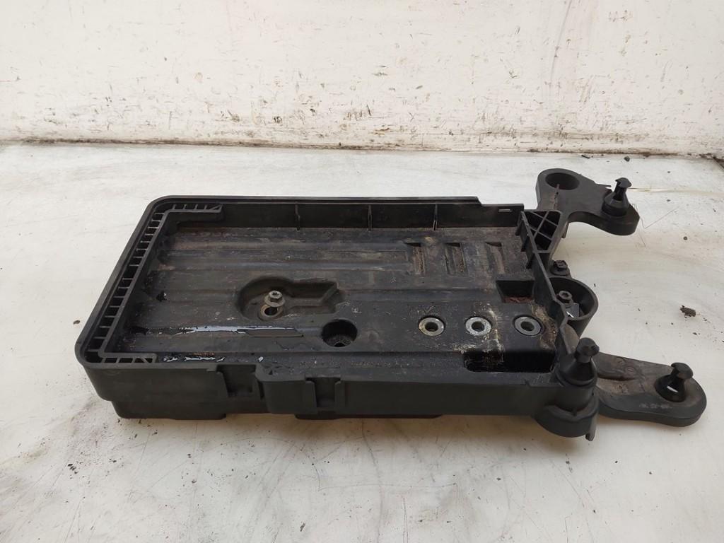 BAC A BATTERIE Volkswagen Golf VII (AUA) (01-2012/03-2021), Dhr. J. Ham, Volkswagen, Administratie@autoham.nl, Utilisé