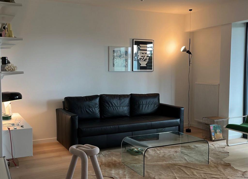 Canapé FRIHETEN convertible 3 places, Enlèvement, Cuir