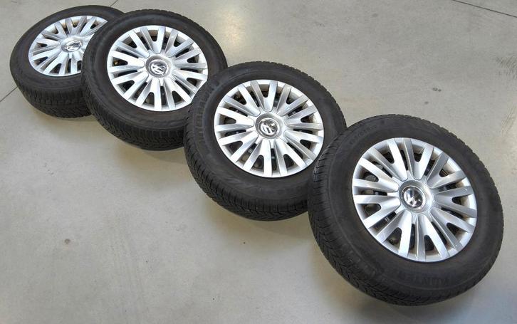 Pneus hiver 195/65-15 avec des jantes Volkswagen, Auto-onderdelen, Banden en Velgen, Banden en Velgen, Winterbanden, 15 inch, 195 mm
