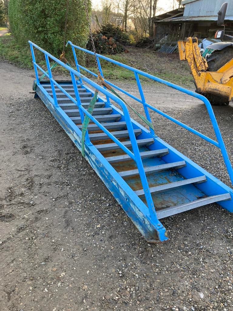 Twee lange trappen, zolderhoogte 3m, Ophalen, Trap