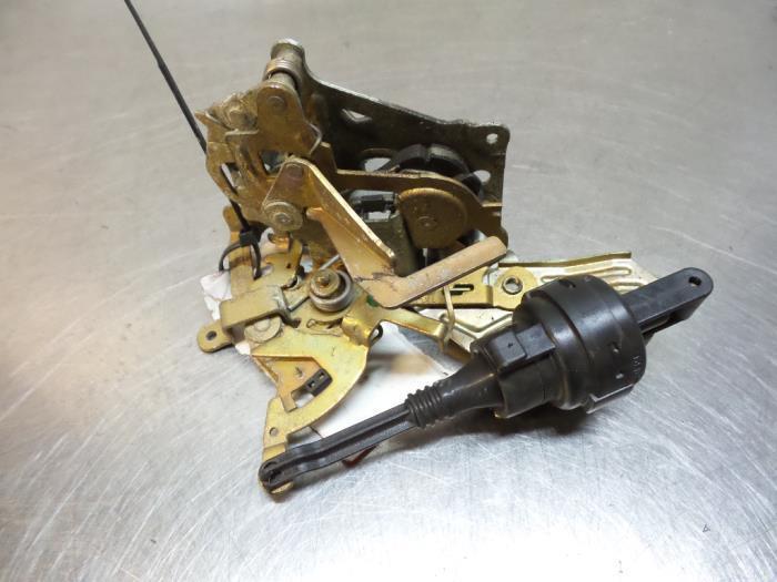 Deurslot Mechaniek 4Deurs links-achter van een Mercedes C-Kl, Auto-onderdelen, Carrosserie, Mercedes-Benz, Gebruikt, 3 maanden garantie