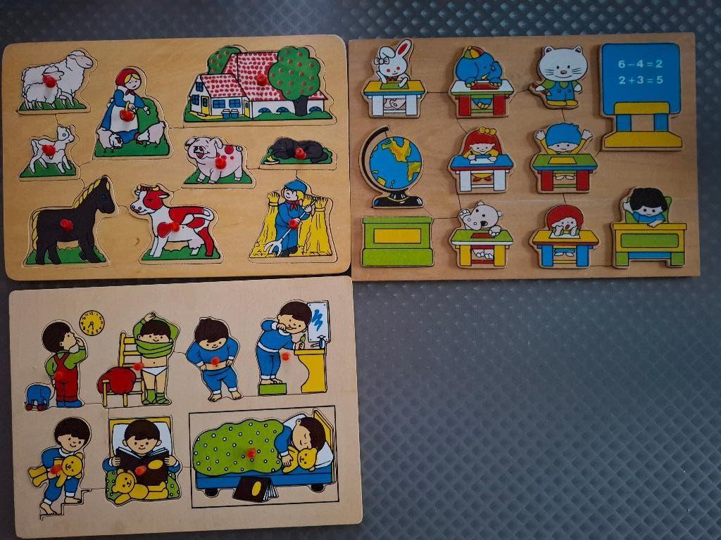 3 houten inlegpuzzels-thema :naar bed/op school/de boerderij, Ophalen