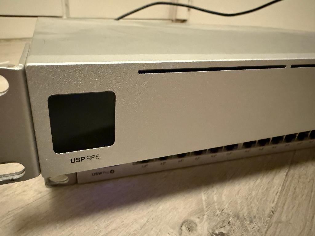 Unifi RPS, Computers en Software, Netwerk switches, Ophalen, Gebruikt