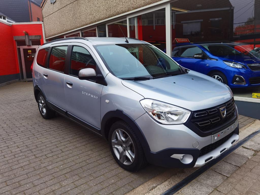 Dacia Lodgy Stepway...1ERPROP...25027KM...MULTIPLES OPTIONS., Autos, Dacia, Argent ou Gris, Achat, Euro 6, Entreprise