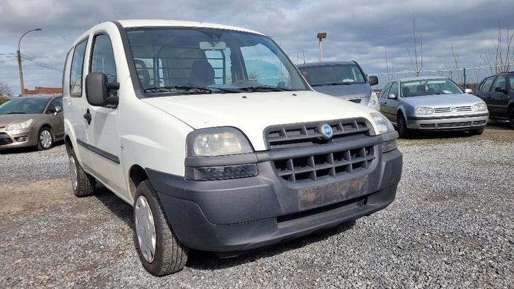 fiat doblo 1.3i wordt GEKEURD TREKHAAK 2004, Auto's, Bestelwagens en Lichte vracht, Bedrijf, Te koop, Airbags, Boordcomputer, Radio