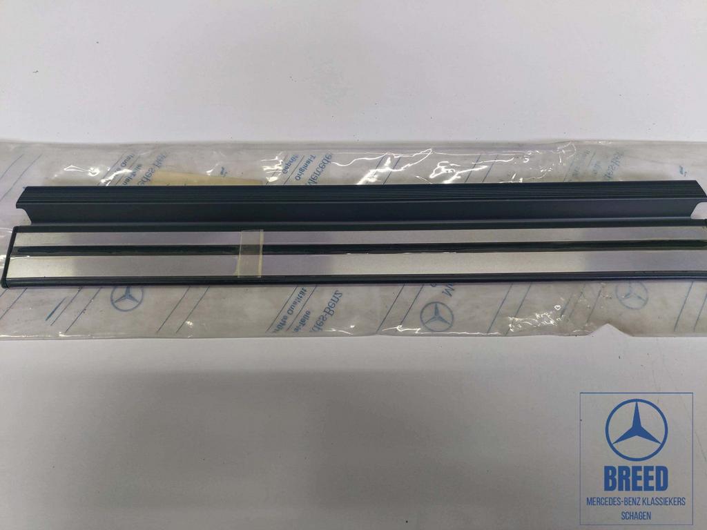 NOS instaplijst achter groen voor Mercedes-Benz W124, -, Nieuw, Ophalen of Verzenden, -