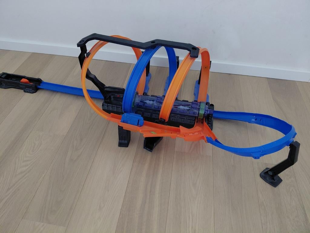 Hot Wheels racebaan met loopings, Ophalen, Racebaan, Zo goed als nieuw, Hot Wheels