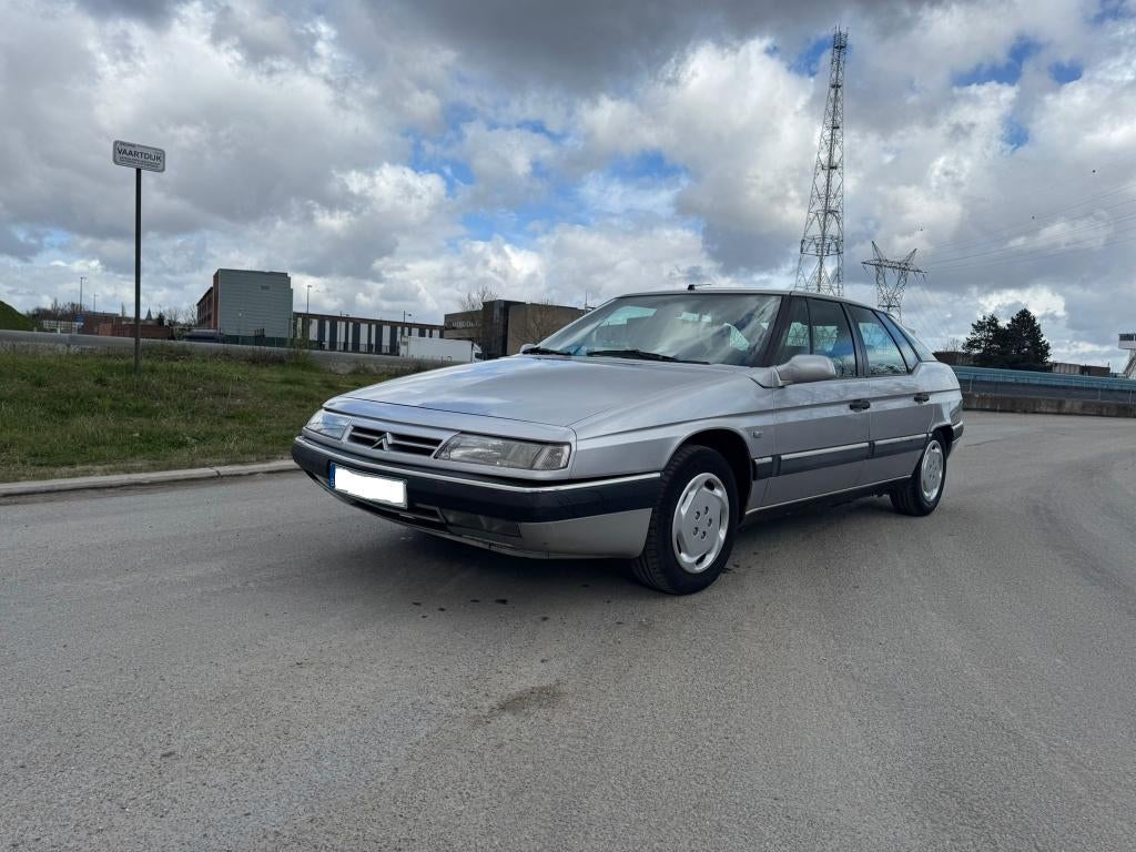 Citroën XM 2.0 Manueel Airco 209.000km met carpass, Auto's, Voorwielaandrijving, Stof, Zwart, 4 cilinders