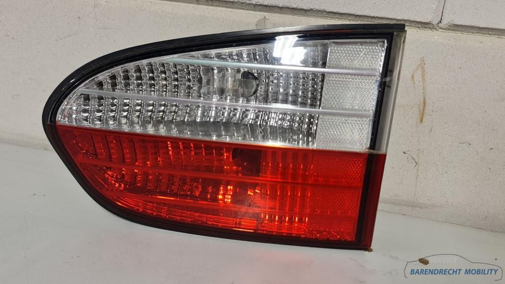 Hyundai H200 H-1 achterlicht links binnen origineel gebruikt, Gebruikt, Heolleung-ro 12
06797  Seoul, Info@hyundai.com, Hyundai