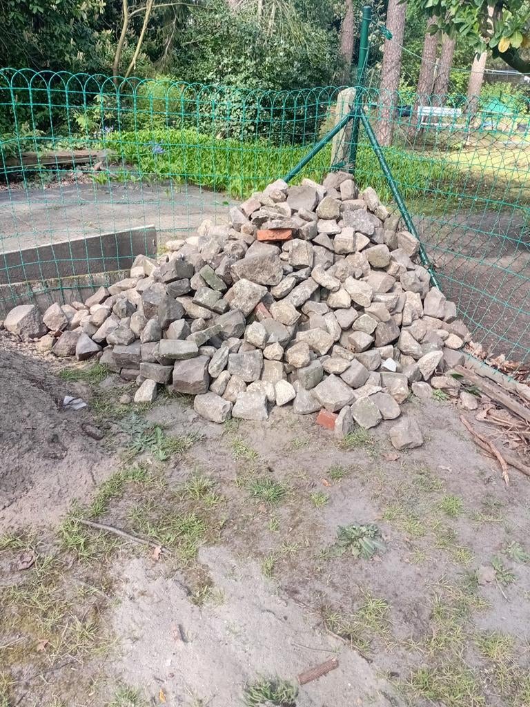 Stenen en keien., Ophalen