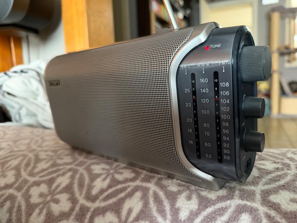 Sony ICF-704L, Ophalen, Zo goed als nieuw, Radio