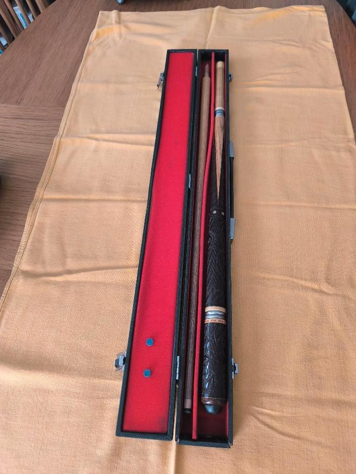 Queue de billard, Sport en Fitness, Biljarten en Poolen, Zo goed als nieuw, Keu of Ballen, Ophalen