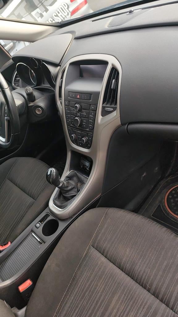 Grilles de ventilation centrales opel astra J / BIEN LIRE !!, Autos : Pièces & Accessoires, Enlèvement ou Envoi, Utilisé, Opel