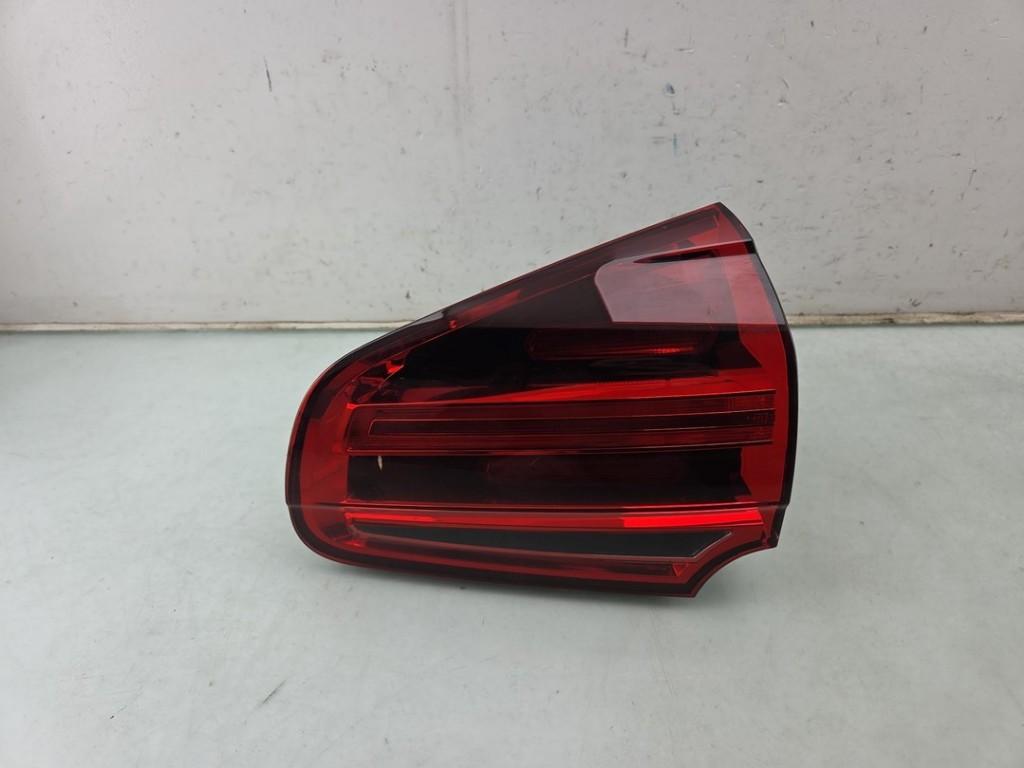 ACHTERLICHT RECHTS Porsche Cayenne II (92A), Gebruikt, Porsche Deutschland GmbH, Porscheplatz 1
70435  Stuttgart, DE, Porsche