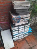 Verschillende tegels en glaasbloken, Ophalen