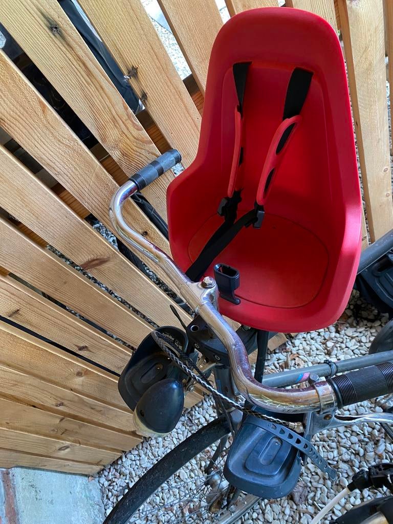 Bobike kinderzitje vooraan met windscherm - rood, Ophalen, Gebruikt, Hangstoel, Gordel(s)