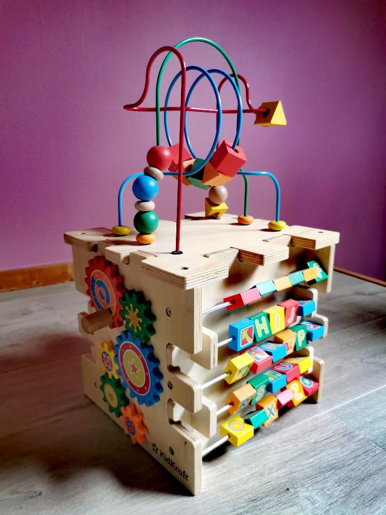 Cube d'activités en bois, Enfants & Bébés, Jouets | Jouets en bois, Comme neuf, Jouet à Pousser ou Tirer, Enlèvement
