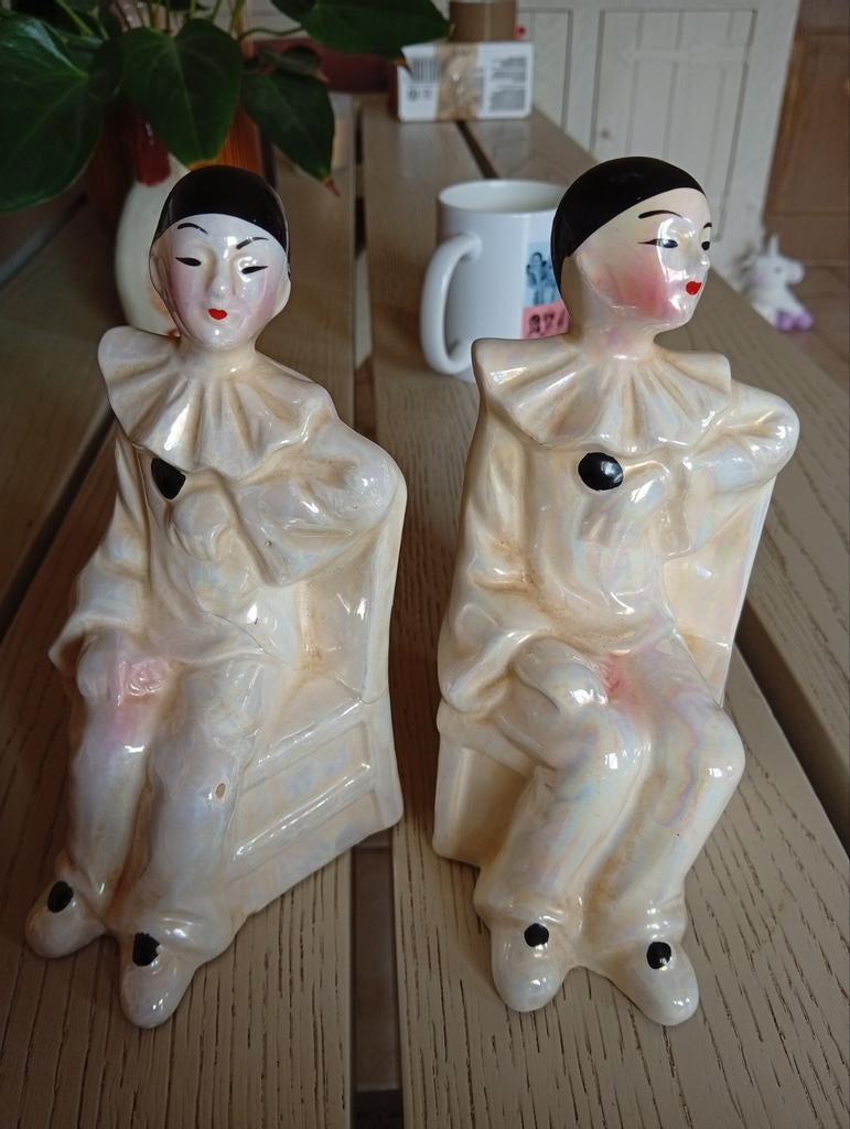 Pierrot boekensteun, Ophalen