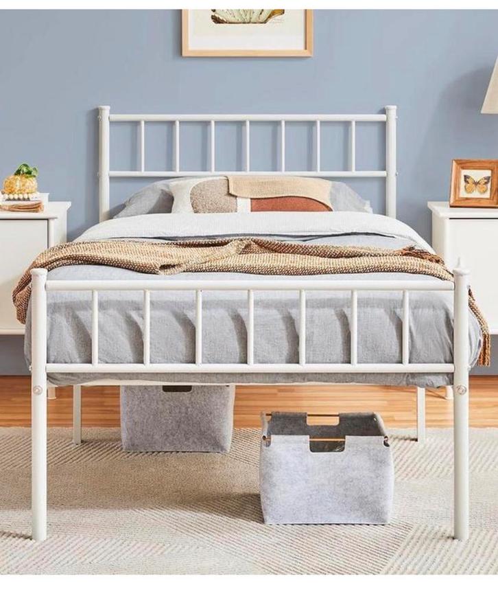 Nieuw Yaheetech eenpersoonsbed 190 90 wit metalen bedframe, Huis en Inrichting, Slaapkamer | Bedden, Nieuw, Eenpersoons, 90 cm