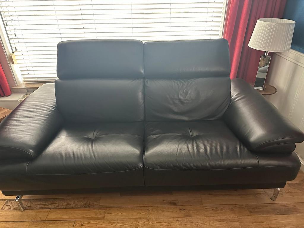 Lederen salon, Ophalen, Zo goed als nieuw