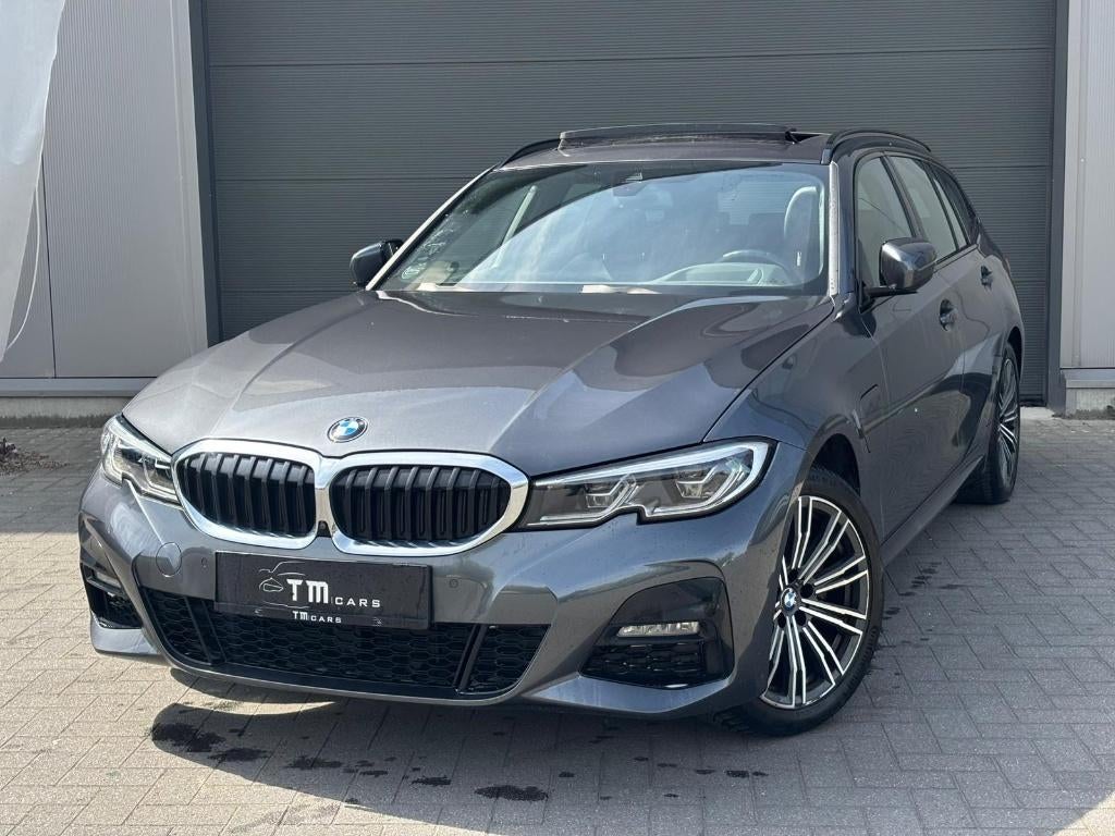 BMW 320E break Xdrive pano dak, Automaat, 1995 cc, 4 cilinders, Bi-Xenon koplampen