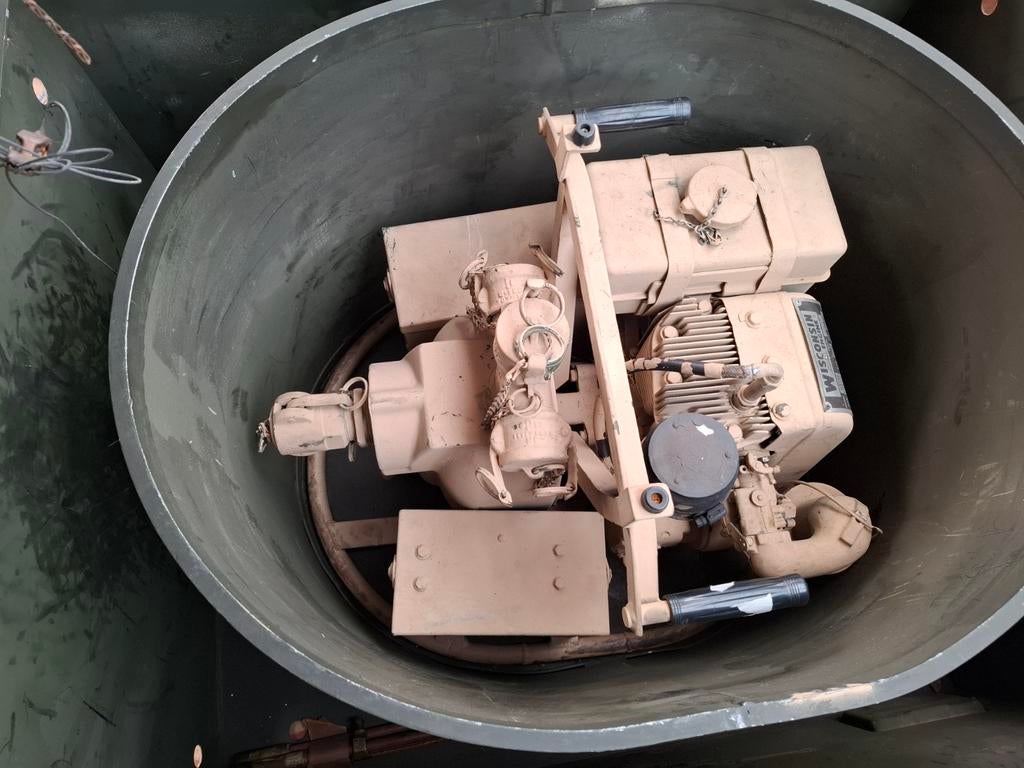 Amerikaanse legerpomp benzine, Autos : Pièces & Accessoires, Pompes à essence, Enlèvement