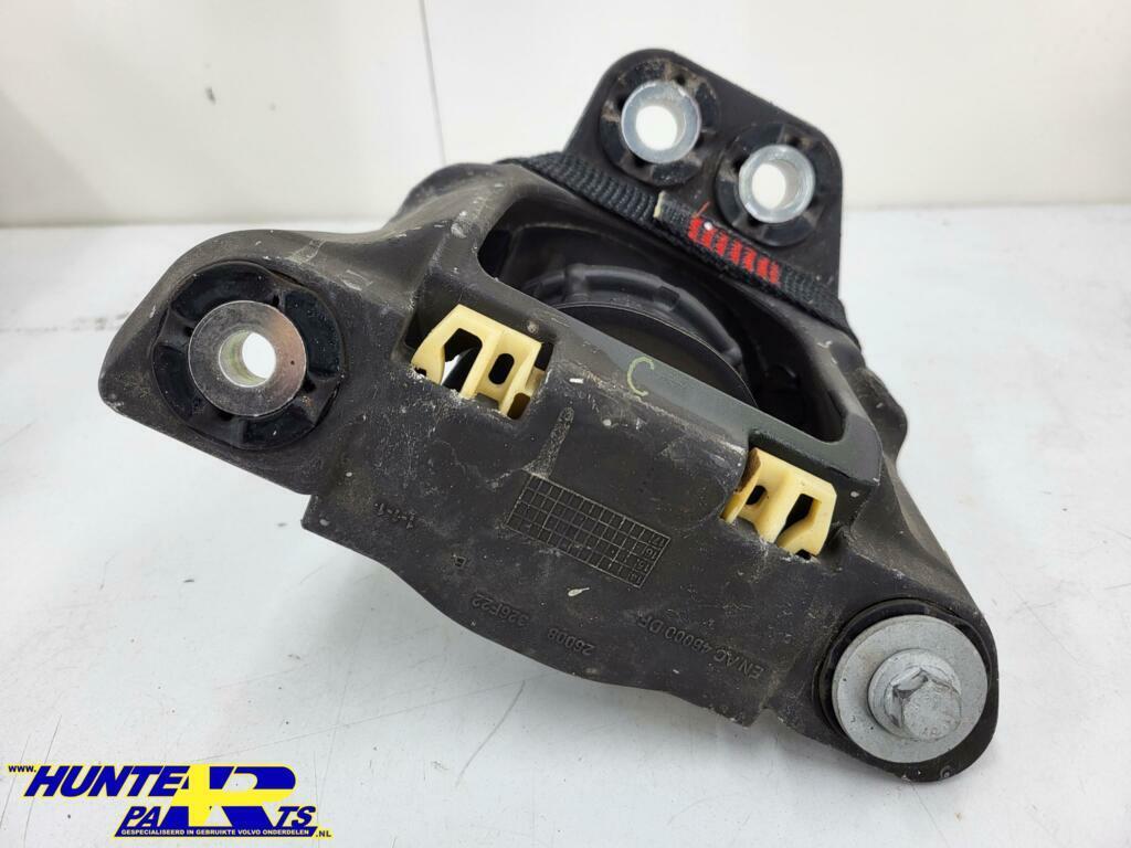 Motorsteun rechts Volvo V90  ('16-'22) 31480353, Gebruikt, Ophalen of Verzenden, Volvo, Volvo