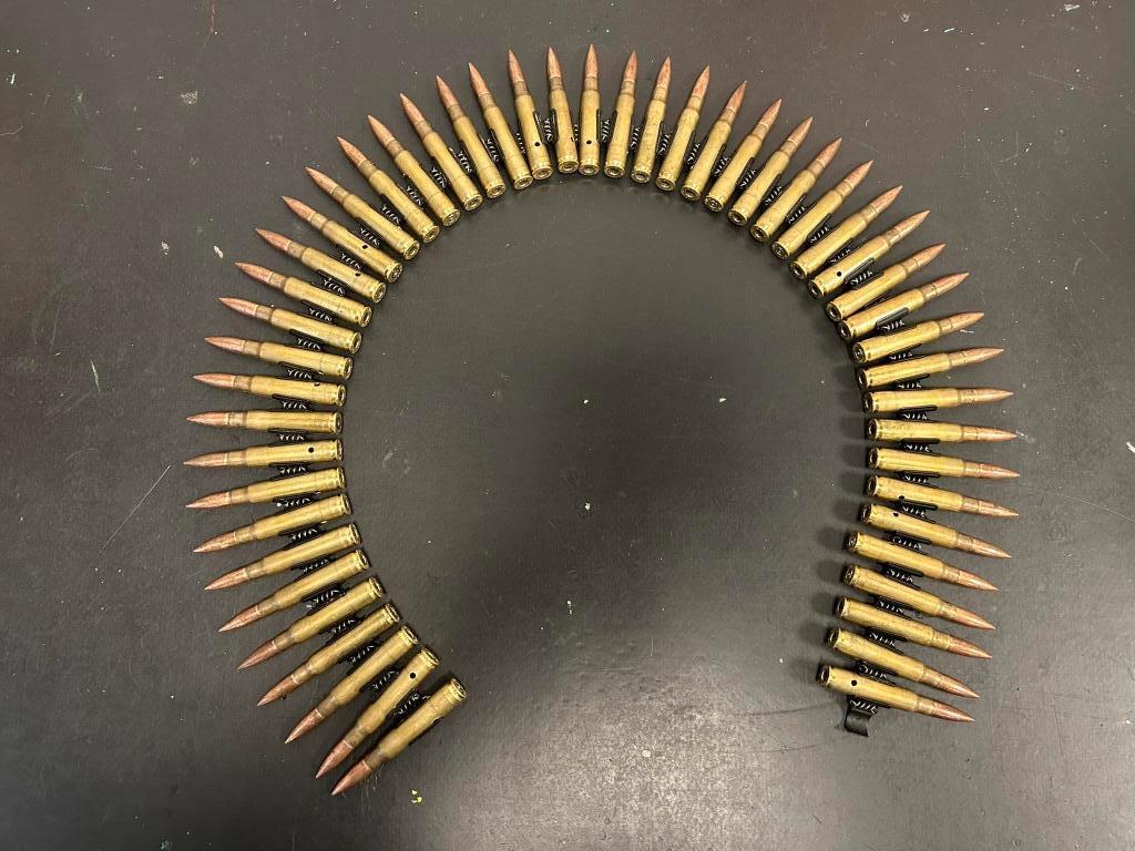 WWII - bande pour MG 34 - 42 cartouches INERTE décoratives, Collections, Envoi, Autres, Autres types