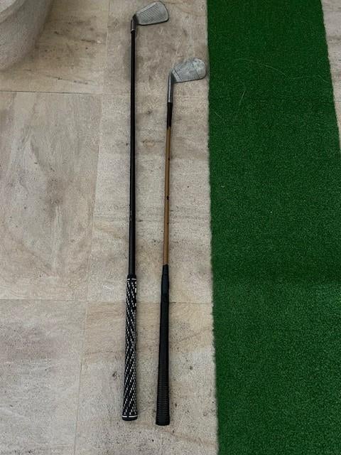 golf trainingsmat met 2 clubs, Sport en Fitness, Golf, Ophalen, Overige typen