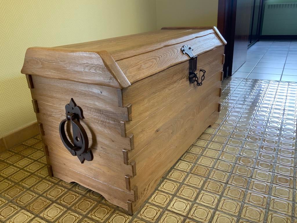 Coffre en chêne ., Maison & Meubles, Enlèvement, Comme neuf, Chêne