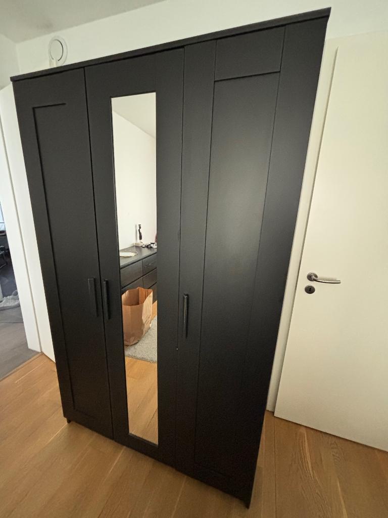 Armoire noire IKEA, Maison & Meubles, Armoires | Penderies & Garde-robes, Enlèvement, Utilisé, Avec tablette(s)