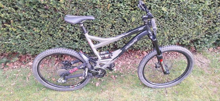 Specialized SX Trail 2008 — Bomber 66 VF — Fox DHX — SRAM X9, Vélos & Vélomoteurs, Vélos | BMX & Freestyle, Enlèvement