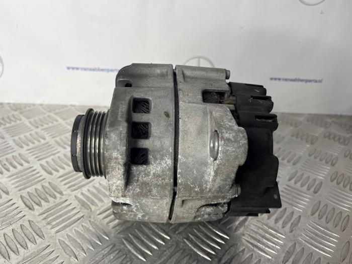 Dynamo van een Mercedes C-Klasse, Auto-onderdelen, Motor en Toebehoren, Mercedes-Benz, Gebruikt, 3 maanden garantie