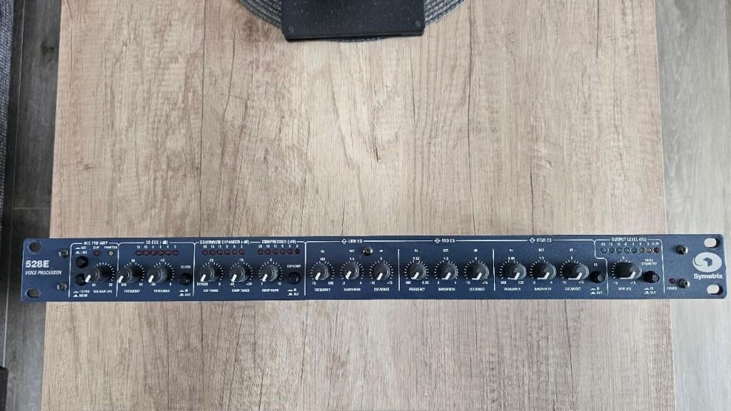 Symetrix 528E Voice processor, Audio, Tv en Foto, Fotografie | Professionele apparatuur, Ophalen of Verzenden, Gebruikt