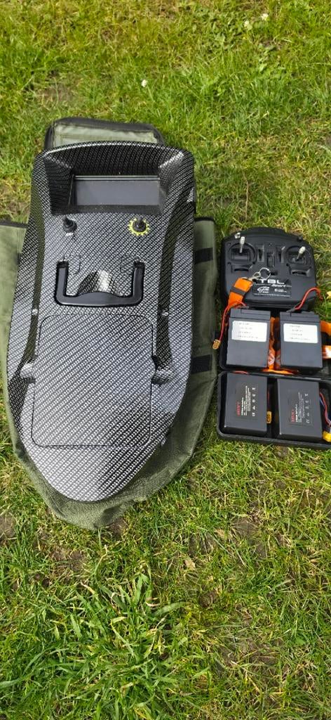 Voerboot licht en compact, Watersport en Boten, Hengelsport | Karpervissen, Ophalen