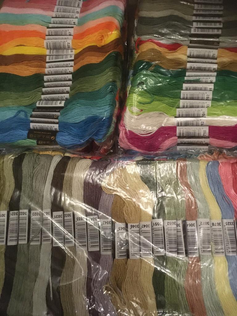 450 strengen borduurgaren, Hobby en Vrije tijd, Borduren en Borduurmachines, Ophalen, Nieuw, Borduurgaren of Zijde