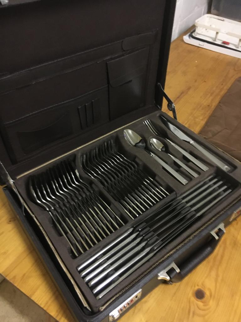 Bestek, Huis en Inrichting, Keuken | Bestek, Ophalen of Verzenden, Zo goed als nieuw, Bestekset, Inox of Chroom