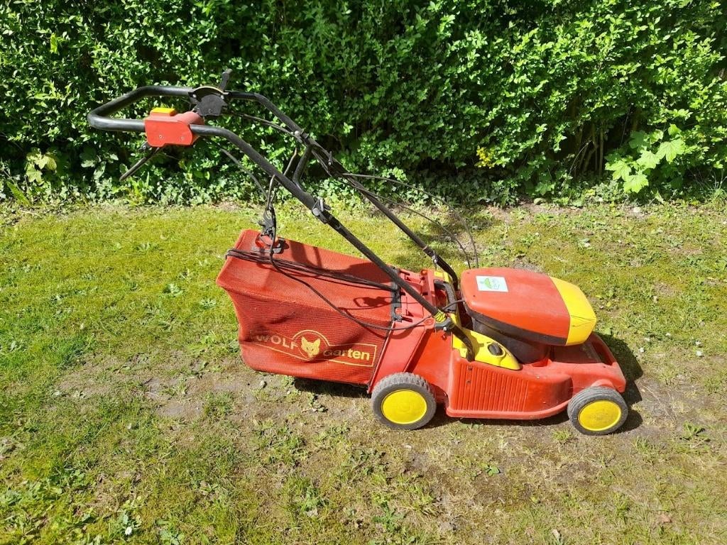 Grasmachine Wolf garten voor onderdelen, Jardin & Terrasse, Wolf Garten, 40 à 49 cm, Enlèvement, Tondeuses à gazon électriques