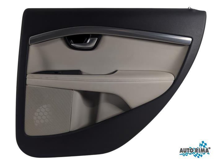 Portierbekleding 4Deurs rechts-achter van een Volvo V70, Gebruikt, -, -, Ophalen of Verzenden