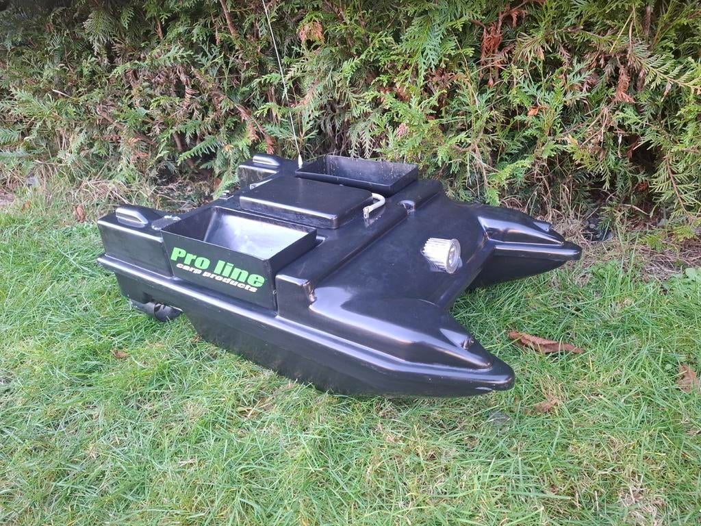 Voerboot proline dark shadow, Watersport en Boten, Hengelsport | Karpervissen, Ophalen of Verzenden