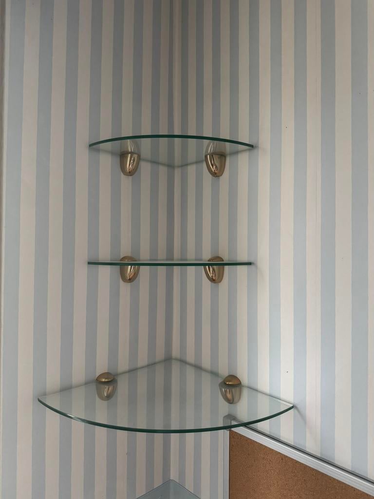 Glazen bankjes in hoek, 3 lagen van klein naar groot, Huis en Inrichting, Woonaccessoires | Wandplanken en Boekenplanken, Ophalen