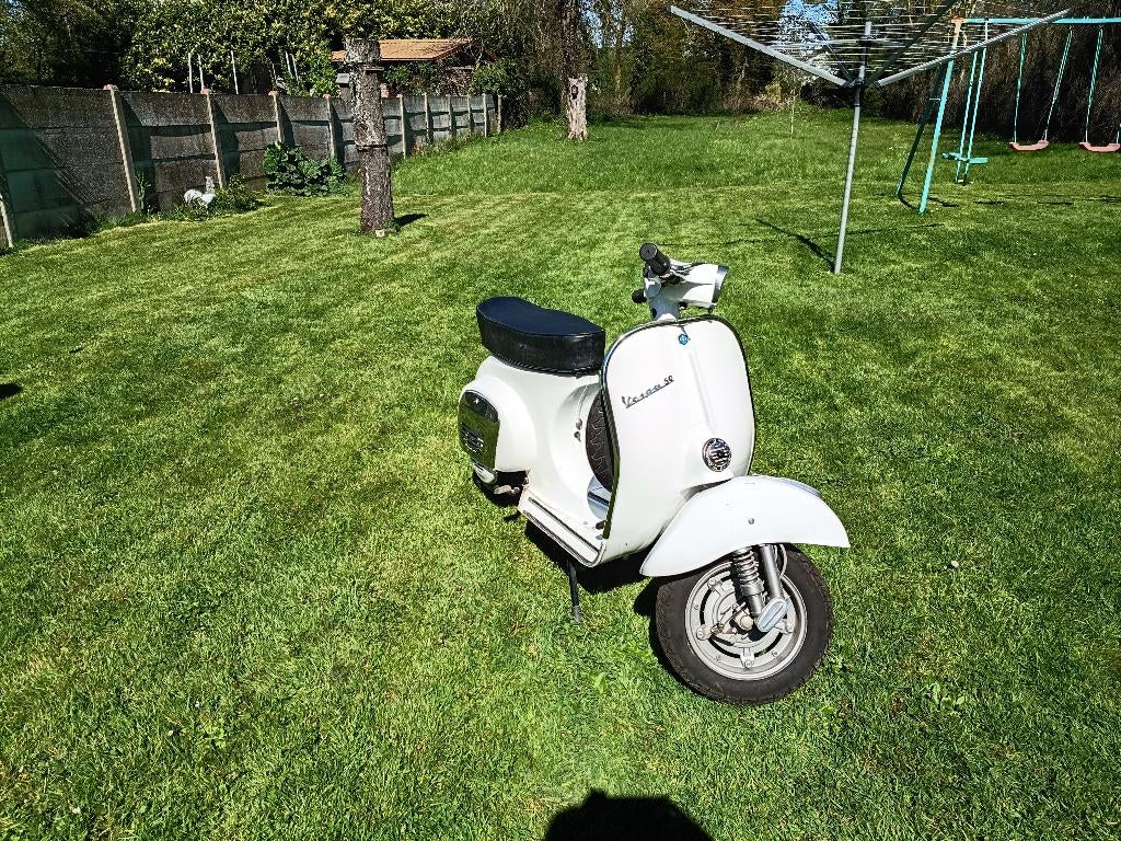 vespa 50r, Vélos & Vélomoteurs, Cyclomoteurs | Oldtimers & Ancêtres, Autres marques, 4 vitesses, Classe B (45 km/h), Enlèvement