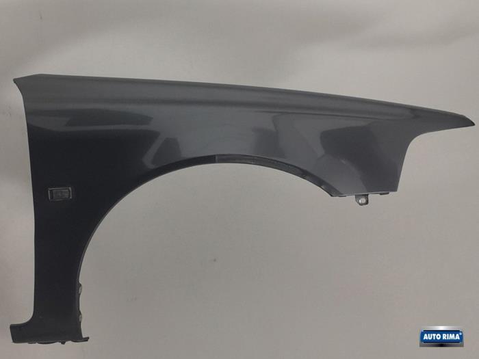 Scherm rechts-voor van een Volvo V40 (347), Gebruikt, -, -, Ophalen of Verzenden