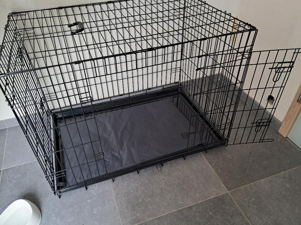 Cage métallique pour chien jamais servie 107x77x71 NEW, Animaux & Accessoires, Enlèvement, Neuf, Autre