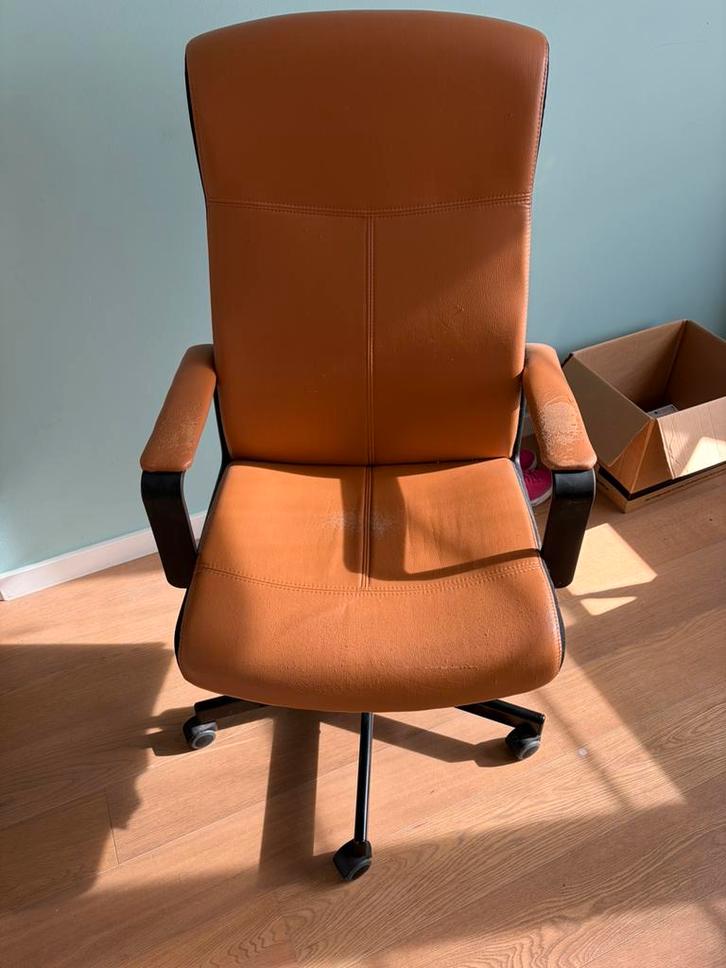 Fauteuil de bureau IKEA Markus marron/noir - ergonomique, Maison & Meubles, Fauteuils, Utilisé, Cuir, Enlèvement