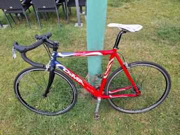 Racefiets maat L beschikbaar voor biedingen